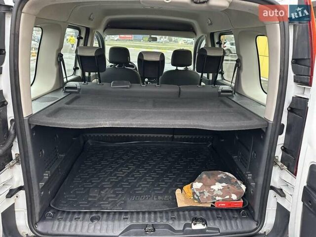 Рено Кенгу, объемом двигателя 1.5 л и пробегом 190 тыс. км за 7500 $, фото 9 на Automoto.ua