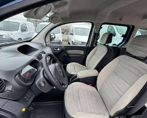 Рено Кенгу, объемом двигателя 0 л и пробегом 286 тыс. км за 7500 $, фото 16 на Automoto.ua