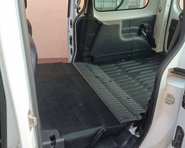 Рено Кенгу, объемом двигателя 0 л и пробегом 120 тыс. км за 7500 $, фото 6 на Automoto.ua