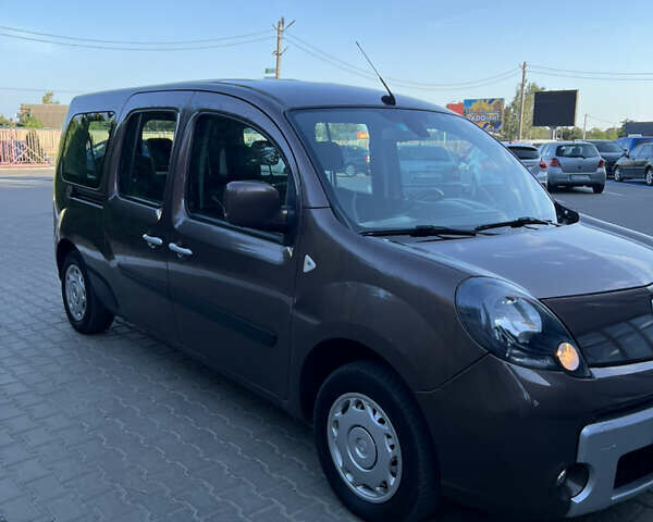 Рено Кенгу, объемом двигателя 1.5 л и пробегом 240 тыс. км за 10200 $, фото 2 на Automoto.ua