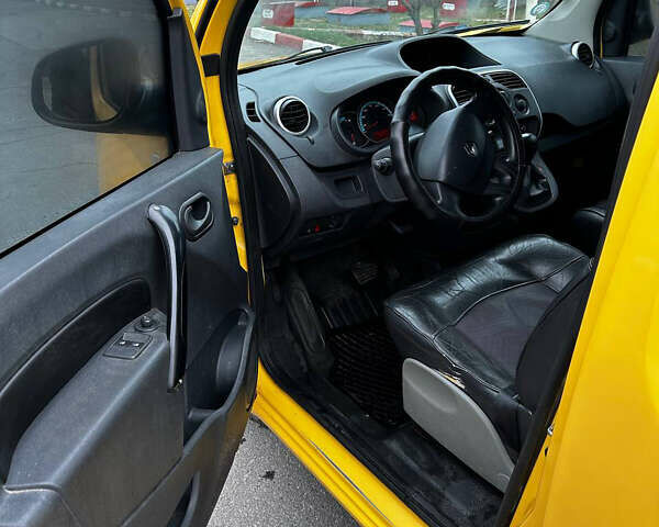 Рено Кенгу, объемом двигателя 0 л и пробегом 152 тыс. км за 9000 $, фото 5 на Automoto.ua