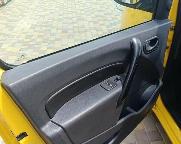 Рено Кенгу, объемом двигателя 0 л и пробегом 48 тыс. км за 5100 $, фото 9 на Automoto.ua