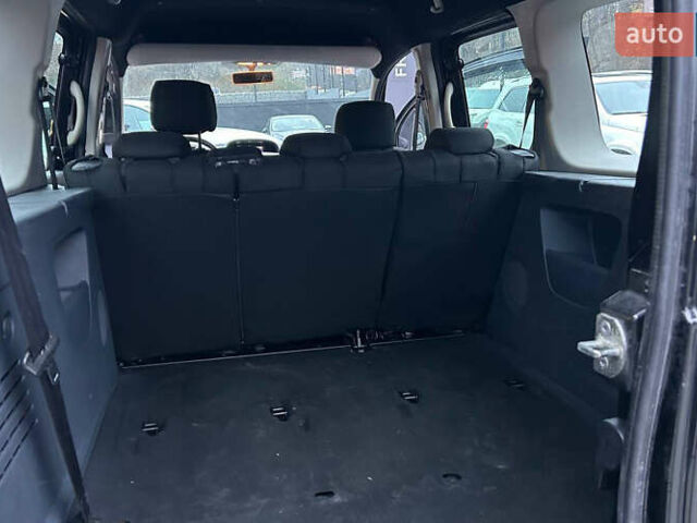 Рено Кенгу, объемом двигателя 1.5 л и пробегом 228 тыс. км за 10500 $, фото 24 на Automoto.ua