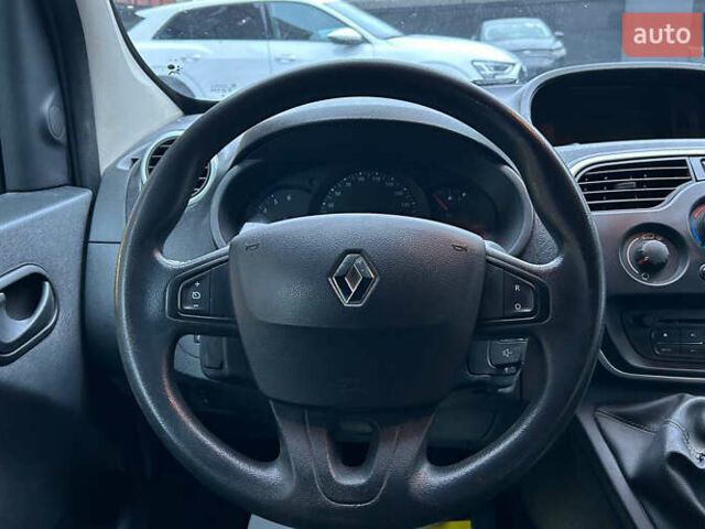 Рено Кенгу, объемом двигателя 1.5 л и пробегом 228 тыс. км за 10500 $, фото 13 на Automoto.ua