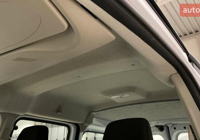 Рено Кенгу, объемом двигателя 0 л и пробегом 49 тыс. км за 9243 $, фото 10 на Automoto.ua