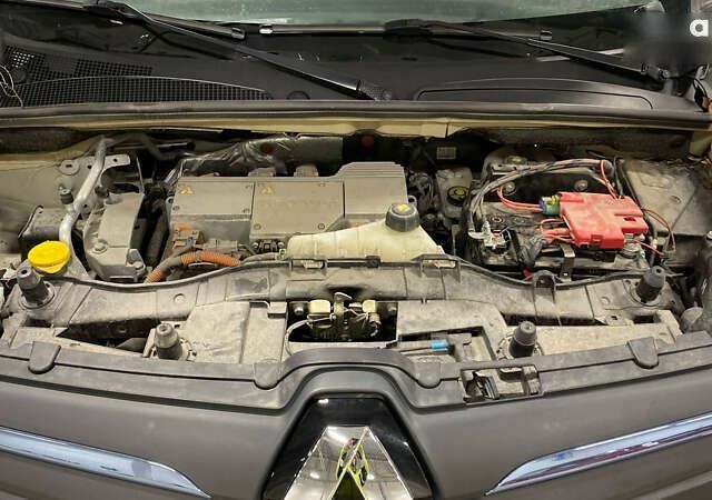 Рено Кенгу, объемом двигателя 0 л и пробегом 49 тыс. км за 8586 $, фото 3 на Automoto.ua