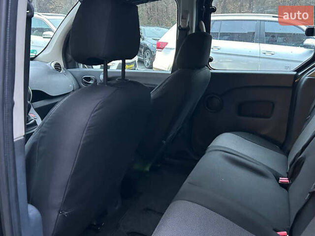 Рено Кенгу, объемом двигателя 1.5 л и пробегом 228 тыс. км за 10500 $, фото 21 на Automoto.ua