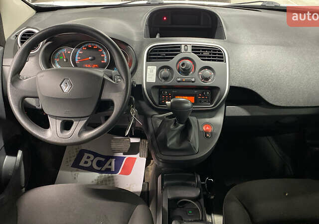 Рено Кенгу, объемом двигателя 0 л и пробегом 49 тыс. км за 9243 $, фото 5 на Automoto.ua