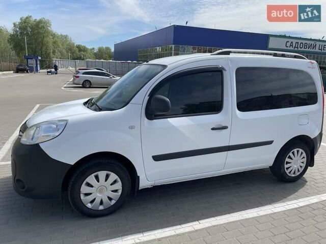 Рено Кенгу, объемом двигателя 1.5 л и пробегом 194 тыс. км за 8900 $, фото 1 на Automoto.ua