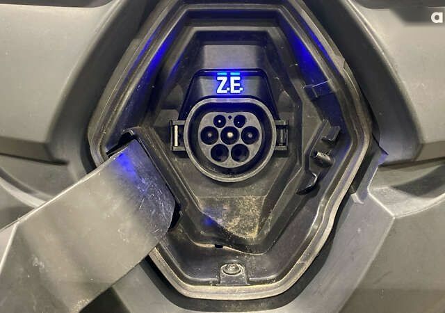 Рено Кенгу, объемом двигателя 0 л и пробегом 49 тыс. км за 8586 $, фото 2 на Automoto.ua