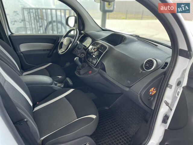 Рено Кенгу, объемом двигателя 1.5 л и пробегом 174 тыс. км за 12300 $, фото 28 на Automoto.ua