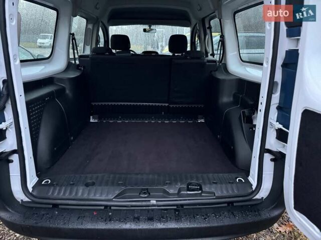 Рено Кенгу, объемом двигателя 0 л и пробегом 95 тыс. км за 8999 $, фото 2 на Automoto.ua