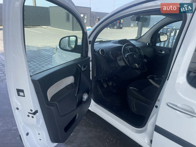 Рено Кенгу, объемом двигателя 1.5 л и пробегом 174 тыс. км за 12300 $, фото 24 на Automoto.ua
