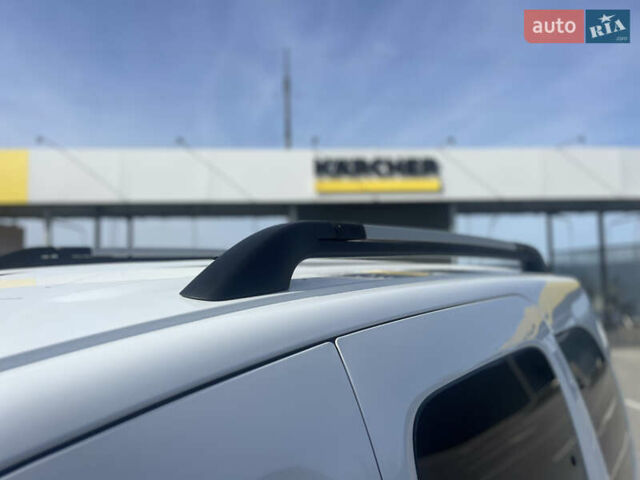 Рено Кенгу, объемом двигателя 1.5 л и пробегом 174 тыс. км за 12300 $, фото 10 на Automoto.ua