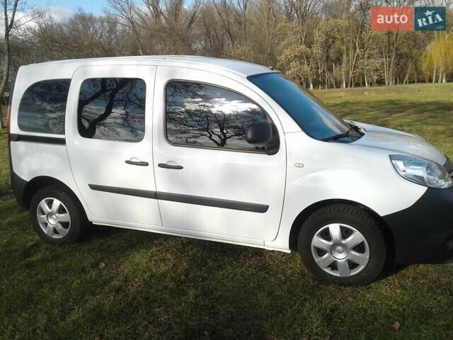 Рено Кенгу, объемом двигателя 1.5 л и пробегом 186 тыс. км за 9400 $, фото 12 на Automoto.ua