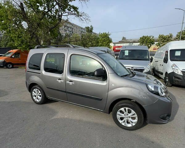 Рено Кенгу, объемом двигателя 1.2 л и пробегом 155 тыс. км за 13500 $, фото 9 на Automoto.ua