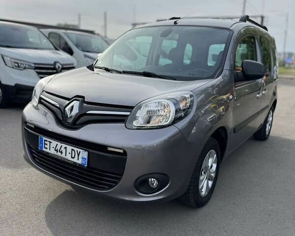 Рено Кенгу, объемом двигателя 1.2 л и пробегом 155 тыс. км за 13500 $, фото 3 на Automoto.ua
