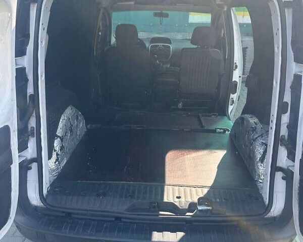 Рено Кенгу, объемом двигателя 1.5 л и пробегом 332 тыс. км за 7799 $, фото 1 на Automoto.ua