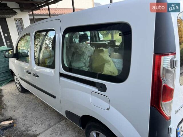 Рено Кєнгу, об'ємом двигуна 0 л та пробігом 60 тис. км за 11000 $, фото 1 на Automoto.ua