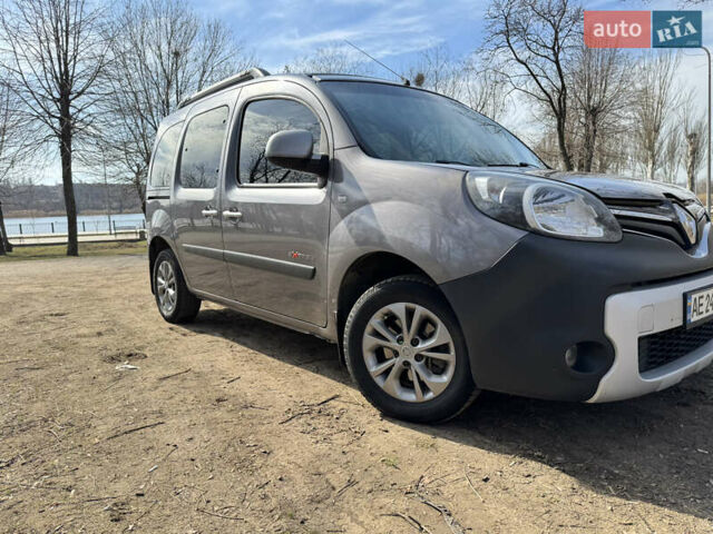 Рено Кенгу, объемом двигателя 1.5 л и пробегом 144 тыс. км за 11500 $, фото 3 на Automoto.ua