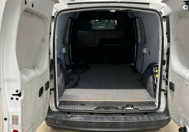 Рено Кенгу, объемом двигателя 0 л и пробегом 27 тыс. км за 13100 $, фото 15 на Automoto.ua