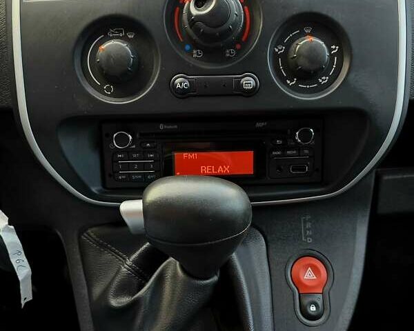 Рено Кенгу 2018 в Луцке на Automoto.ua Рено Кенгу, объемом двигателя 0 л и пробегом 51 тыс. км за 10700 $, фото 15 на Automoto.ua