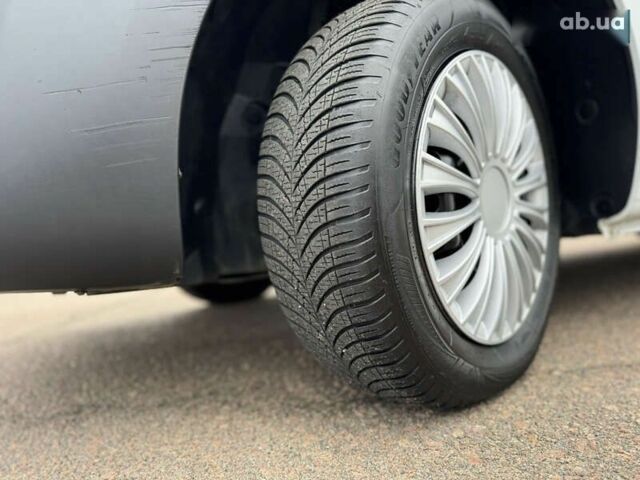 Рено Кєнгу, об'ємом двигуна 1.5 л та пробігом 71 тис. км за 14700 $, фото 16 на Automoto.ua