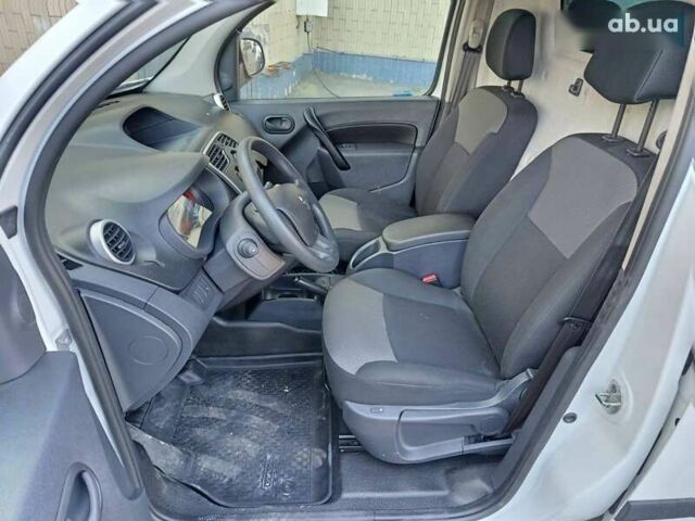 Рено Кенгу, объемом двигателя 0 л и пробегом 27 тыс. км за 13100 $, фото 4 на Automoto.ua