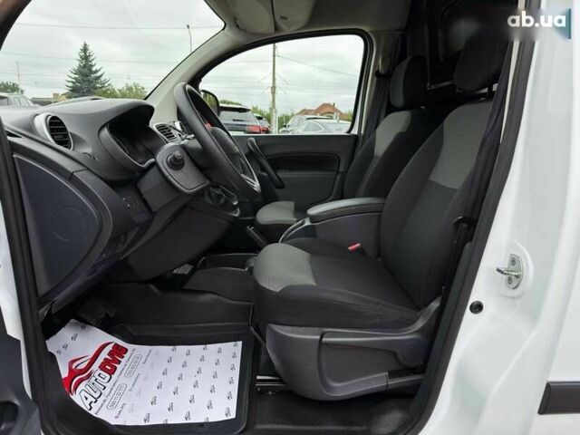 Рено Кенгу, объемом двигателя 0 л и пробегом 31 тыс. км за 8799 $, фото 26 на Automoto.ua