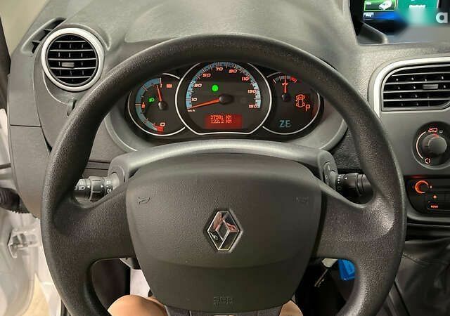 Рено Кенгу, объемом двигателя 0 л и пробегом 27 тыс. км за 13100 $, фото 26 на Automoto.ua