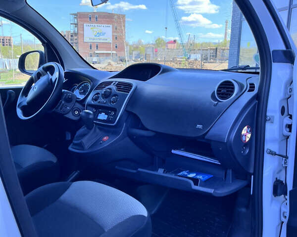 Рено Кенгу, объемом двигателя 0 л и пробегом 19 тыс. км за 16600 $, фото 13 на Automoto.ua