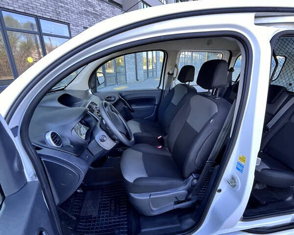 Рено Кенгу, объемом двигателя 0 л и пробегом 19 тыс. км за 16600 $, фото 1 на Automoto.ua