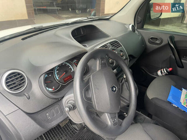 Рено Кенгу, объемом двигателя 0 л и пробегом 65 тыс. км за 9900 $, фото 5 на Automoto.ua