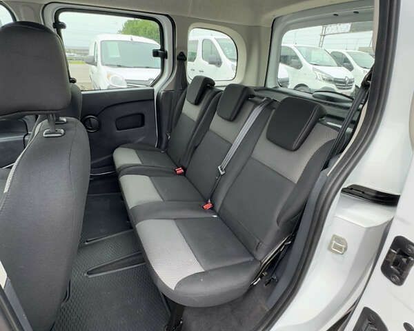 Рено Кєнгу, об'ємом двигуна 1.5 л та пробігом 144 тис. км за 13500 $, фото 22 на Automoto.ua