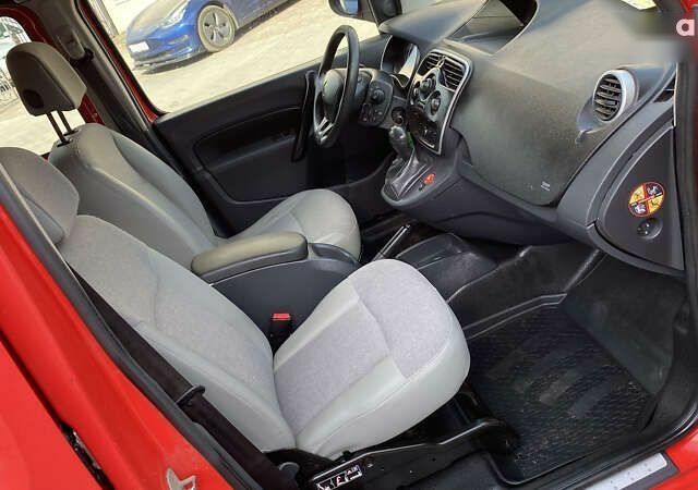 Рено Кенгу, объемом двигателя 0 л и пробегом 71 тыс. км за 10799 $, фото 28 на Automoto.ua
