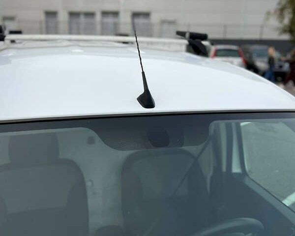 Рено Кєнгу, об'ємом двигуна 1.5 л та пробігом 144 тис. км за 14299 $, фото 12 на Automoto.ua