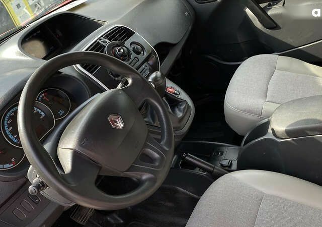 Рено Кенгу, объемом двигателя 0 л и пробегом 71 тыс. км за 10799 $, фото 18 на Automoto.ua