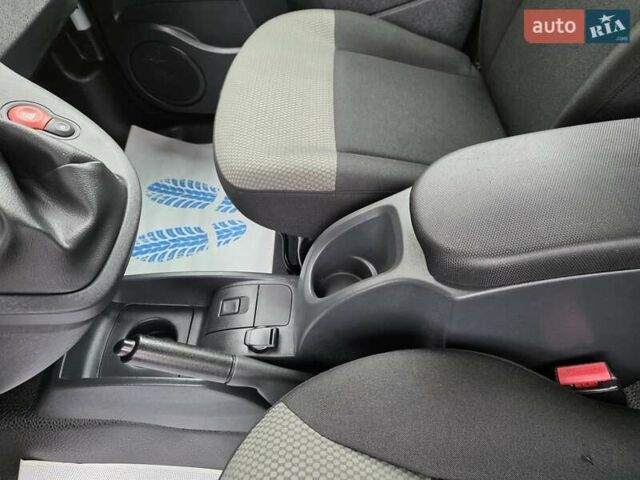 Рено Кенгу, объемом двигателя 0 л и пробегом 26 тыс. км за 14600 $, фото 20 на Automoto.ua