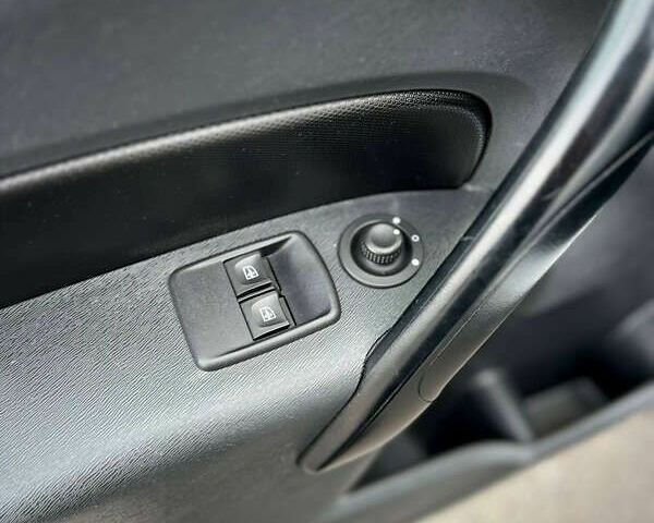 Рено Кєнгу, об'ємом двигуна 1.5 л та пробігом 144 тис. км за 14299 $, фото 17 на Automoto.ua