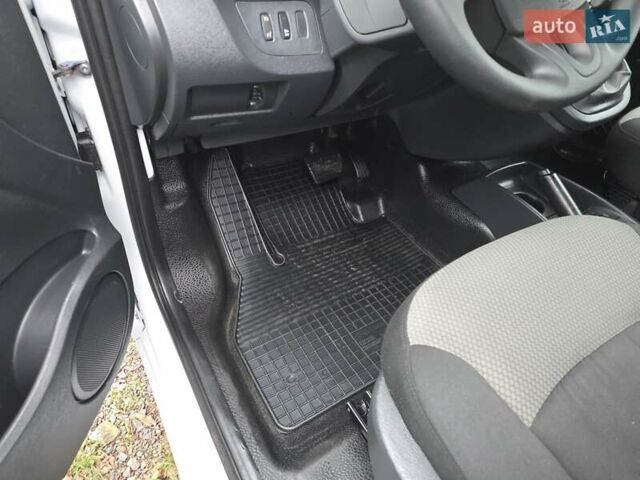 Рено Кенгу, объемом двигателя 0 л и пробегом 26 тыс. км за 14600 $, фото 45 на Automoto.ua