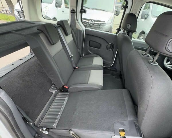 Рено Кєнгу, об'ємом двигуна 1.5 л та пробігом 144 тис. км за 13500 $, фото 28 на Automoto.ua