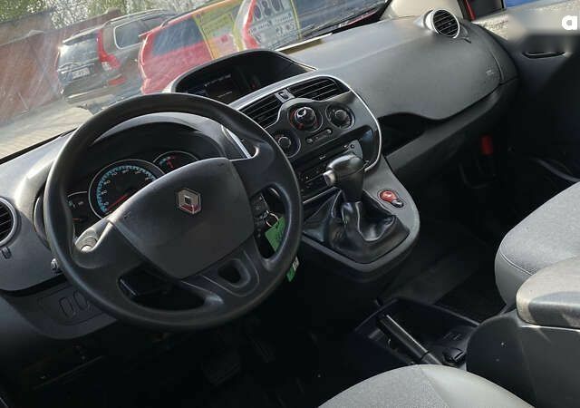 Рено Кенгу, объемом двигателя 0 л и пробегом 71 тыс. км за 10799 $, фото 22 на Automoto.ua