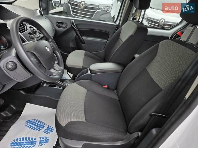 Рено Кенгу, объемом двигателя 0 л и пробегом 26 тыс. км за 14600 $, фото 17 на Automoto.ua