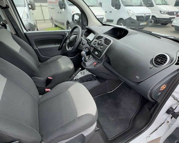 Рено Кенгу, объемом двигателя 1.5 л и пробегом 144 тыс. км за 14200 $, фото 11 на Automoto.ua