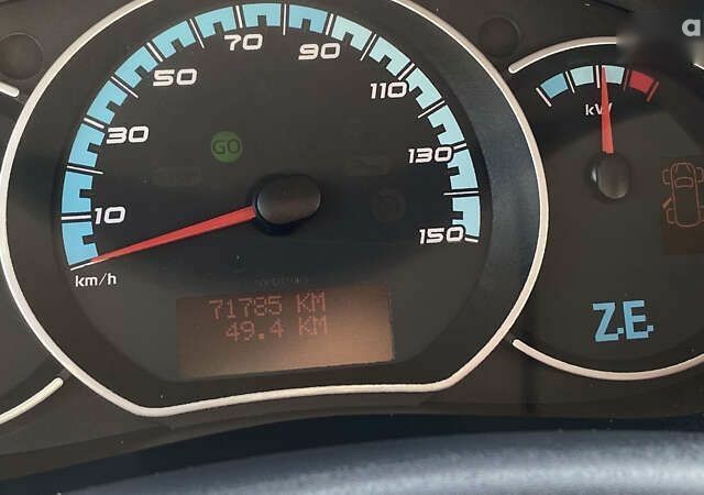 Рено Кенгу, объемом двигателя 0 л и пробегом 71 тыс. км за 11200 $, фото 13 на Automoto.ua