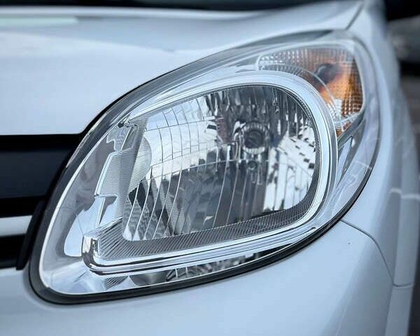 Рено Кєнгу, об'ємом двигуна 1.5 л та пробігом 144 тис. км за 14299 $, фото 9 на Automoto.ua