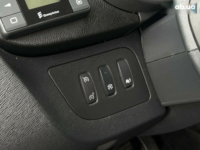 Рено Кєнгу, об'ємом двигуна 1.5 л та пробігом 140 тис. км за 10900 $, фото 10 на Automoto.ua