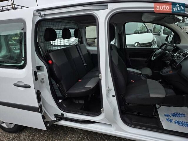 Рено Кенгу, объемом двигателя 0 л и пробегом 26 тыс. км за 14600 $, фото 21 на Automoto.ua