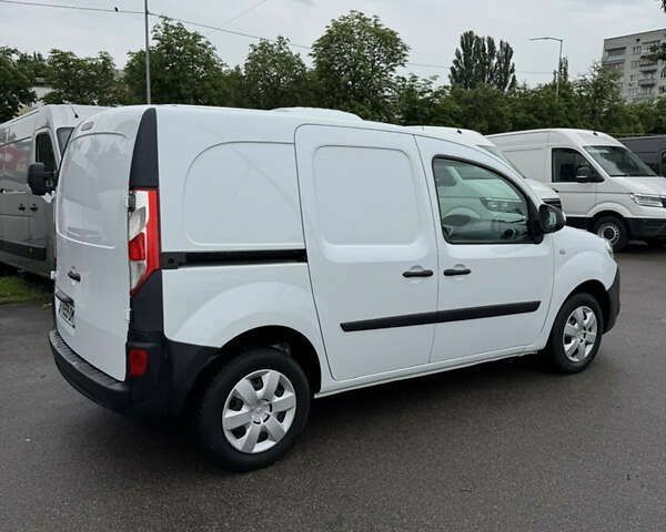 Рено Кенгу, объемом двигателя 0 л и пробегом 144 тыс. км за 12700 $, фото 9 на Automoto.ua
