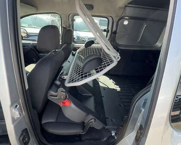 Рено Кенгу, объемом двигателя 0 л и пробегом 192 тыс. км за 14900 $, фото 24 на Automoto.ua